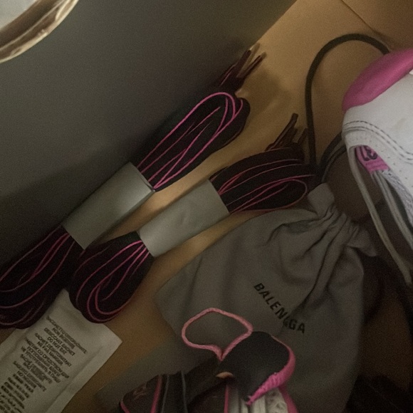 Balenciaga track LED sneaker - Picture 2 of 6